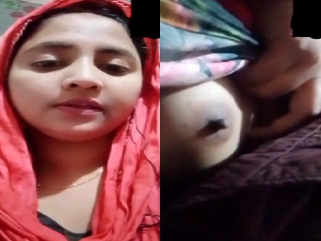 Beautiful Bhabhi Round Boobs Showing Sharp Nipples