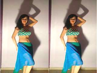Today Exclusive Hot Desi Girl Full Clip